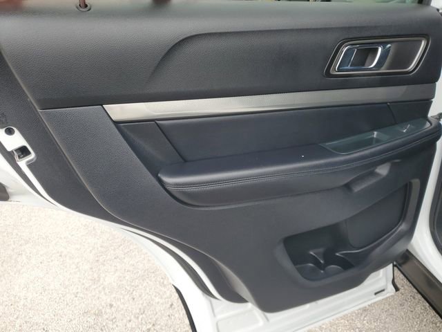 Certified 2018 Ford Explorer XLT w/ Equipment Group 202A image 15