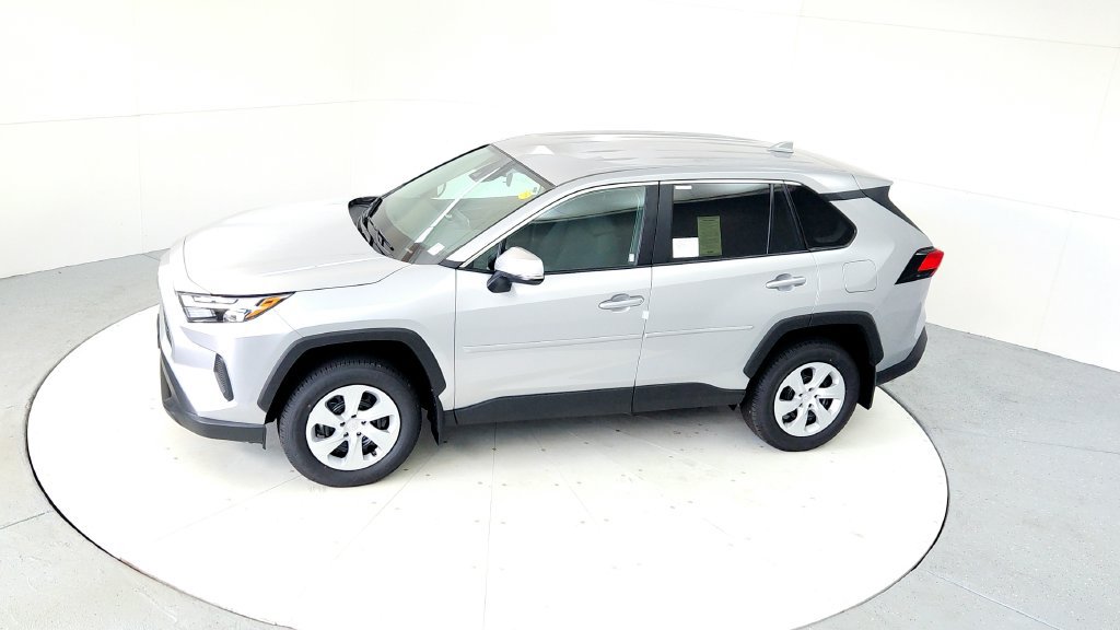 Certified 2025 Toyota RAV4 LE AWD/4WD image 15