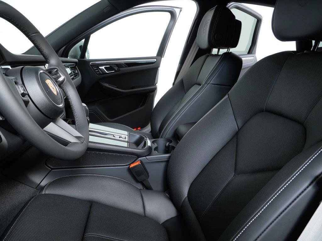 New 2026 Porsche Macan S AWD/4WD image 5