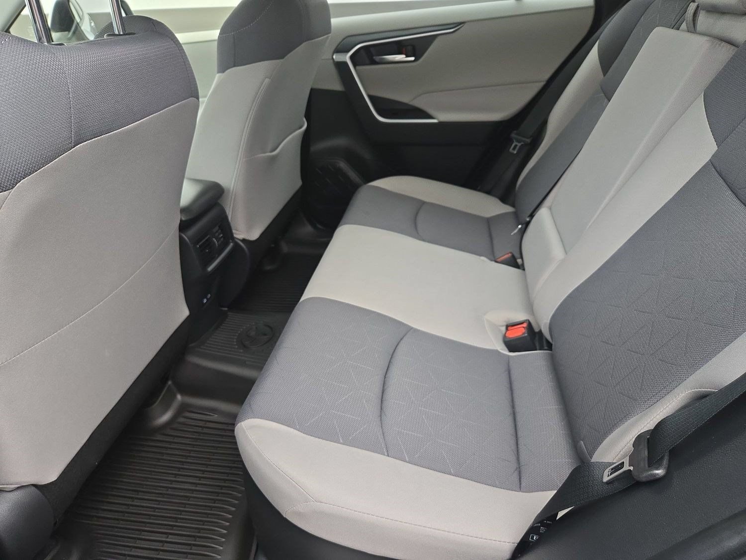 Certified 2025 Toyota RAV4 XLE w/ Convenience Package AWD/4WD image 19