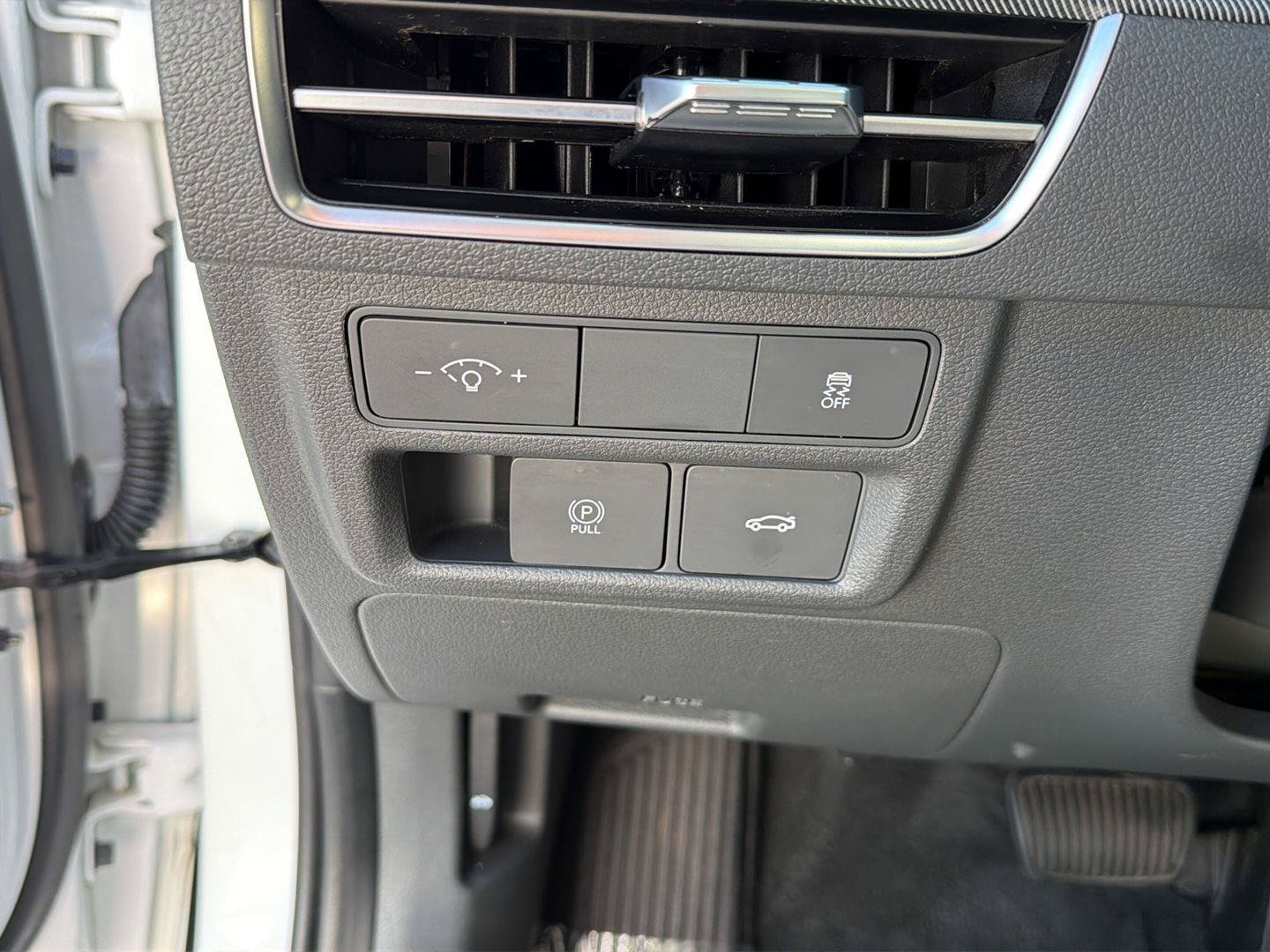 Used 2025 Hyundai Sonata SEL FWD image 18