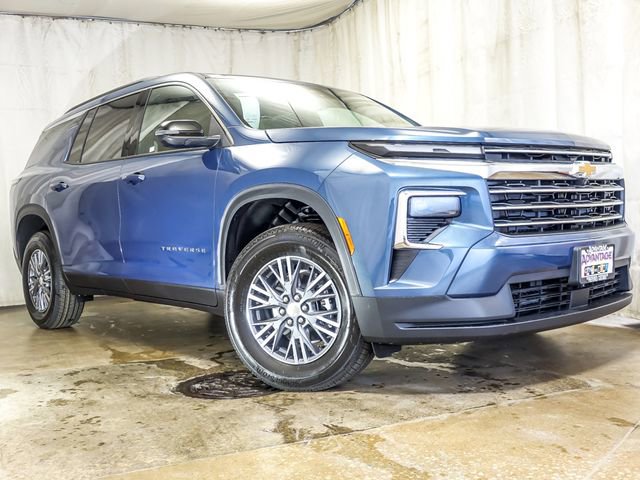 New 2026 Chevrolet Traverse LT w/ LPO, Floor Liner Package FWD image 2