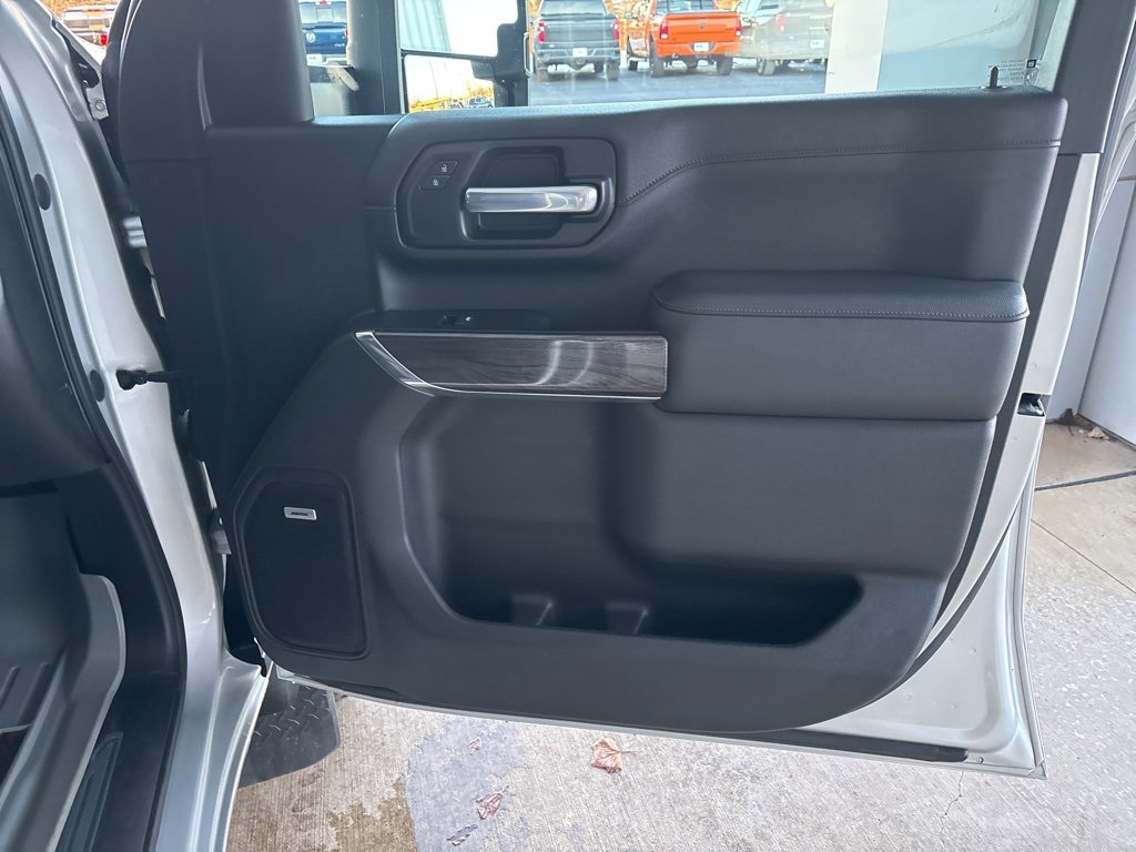 Used 2020 Chevrolet Silverado 2500 LTZ image 35