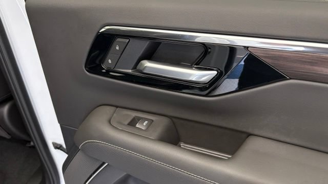 New 2026 Chevrolet Suburban Premier AWD/4WD image 33