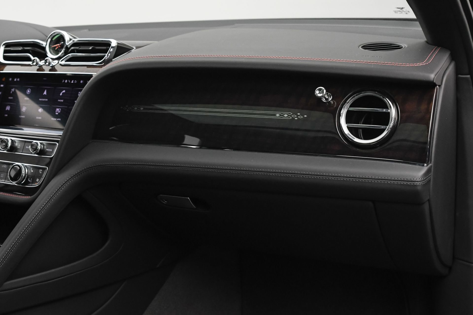 New 2024 Bentley Bentayga Extended Wheelbase image 21