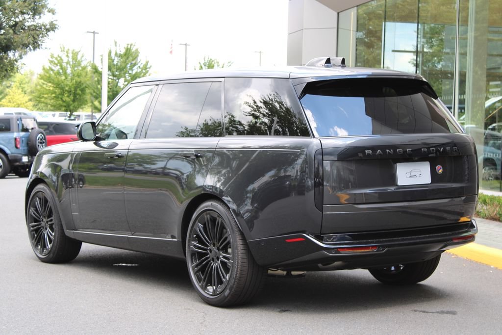 New 2026 Land Rover Range Rover Long Wheelbase SE AWD/4WD image 6
