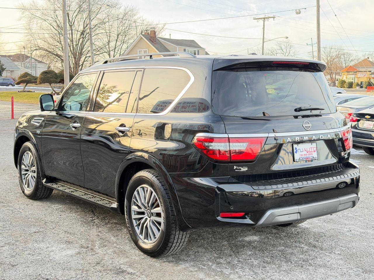 Used 2021 Nissan Armada SL w/ Captain's Chairs Package image 6
