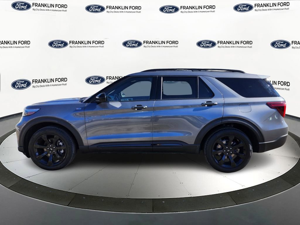 Certified 2022 Ford Explorer ST-Line w/ Class IV Trailer Tow Package image 2