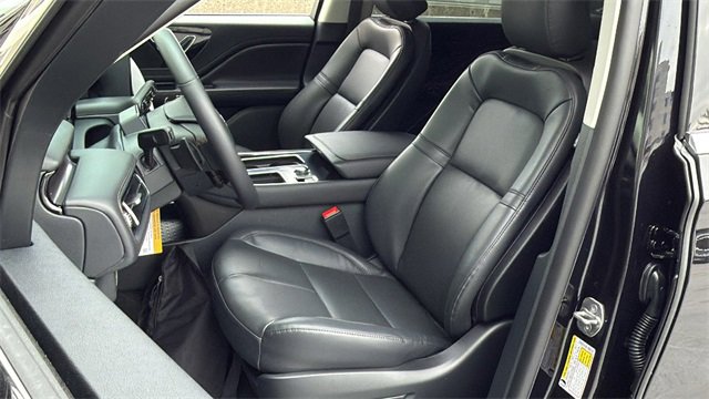 New 2026 Lincoln Aviator AWD image 16