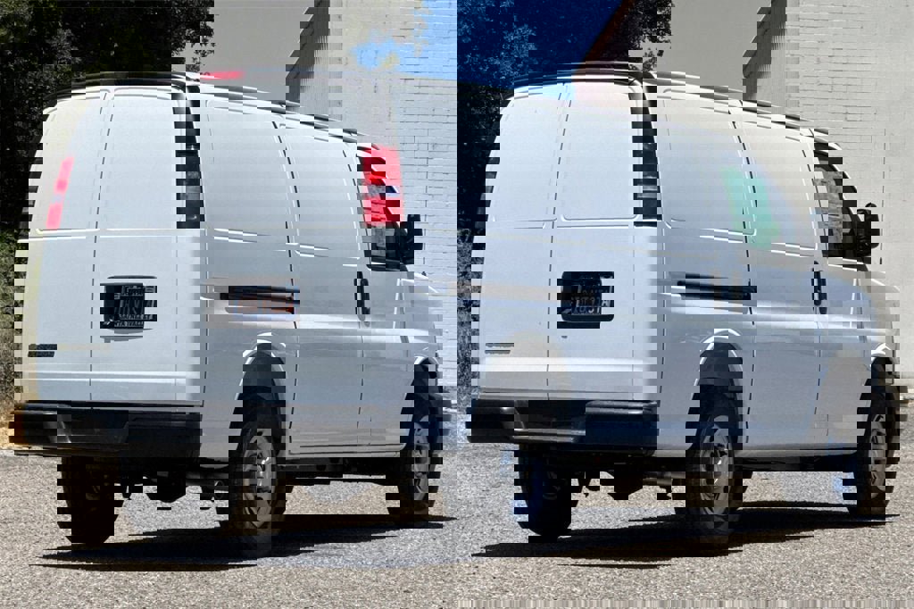 New 2025 Chevrolet Express 2500 w/ Driver Convenience Package image 4