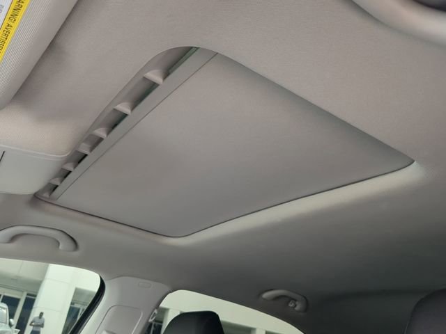 Certified 2022 Volkswagen Passat 2.0T SE FWD image 19