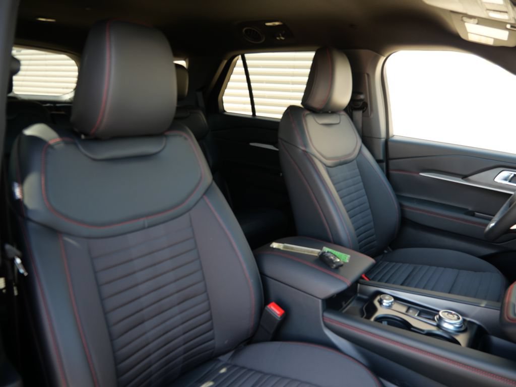 New 2026 Ford Explorer ST-Line AWD/4WD image 18