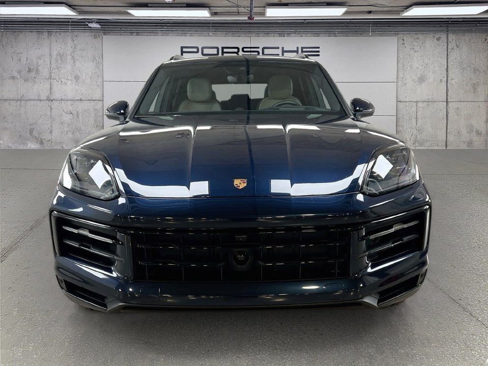 Certified 2026 Porsche Cayenne AWD/4WD image 6