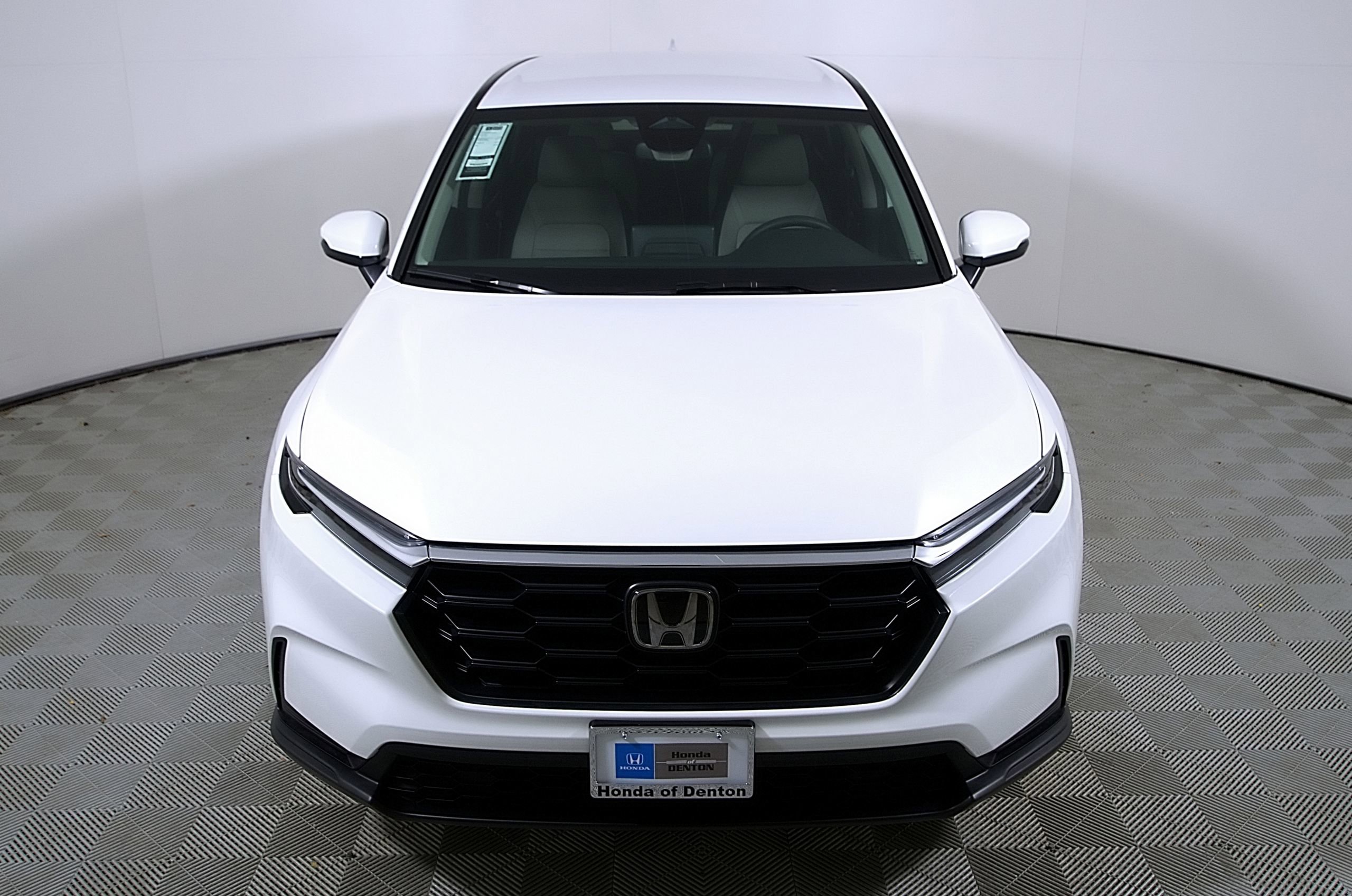 Used 2023 Honda CR-V LX image 4