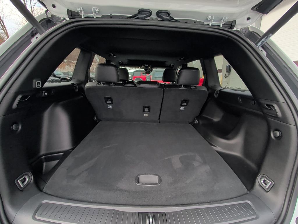 Used 2024 Jeep Grand Cherokee Altitude image 14
