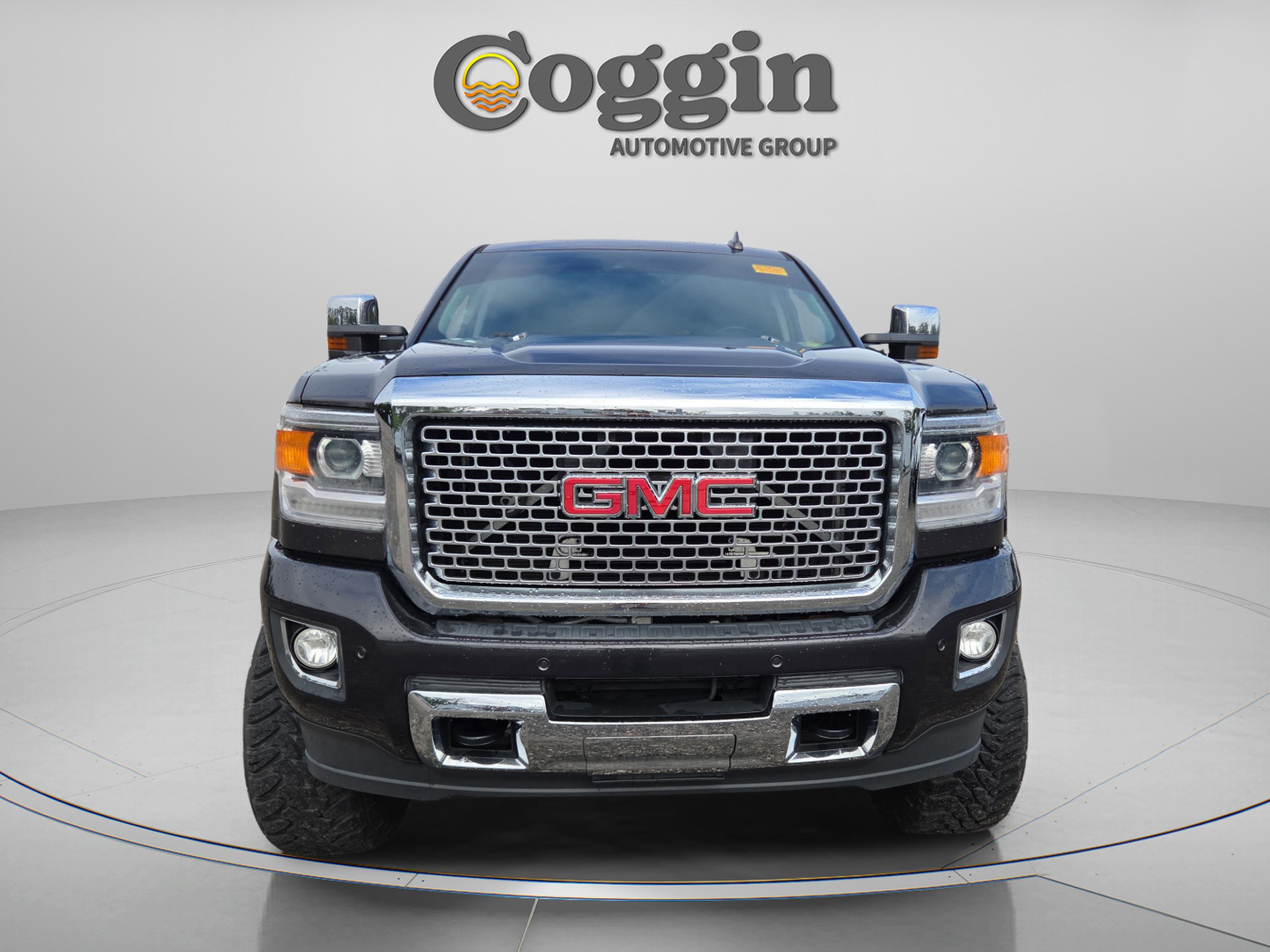 Used 2016 GMC Sierra 2500 Denali w/ Duramax Plus Package AWD/4WD image 8