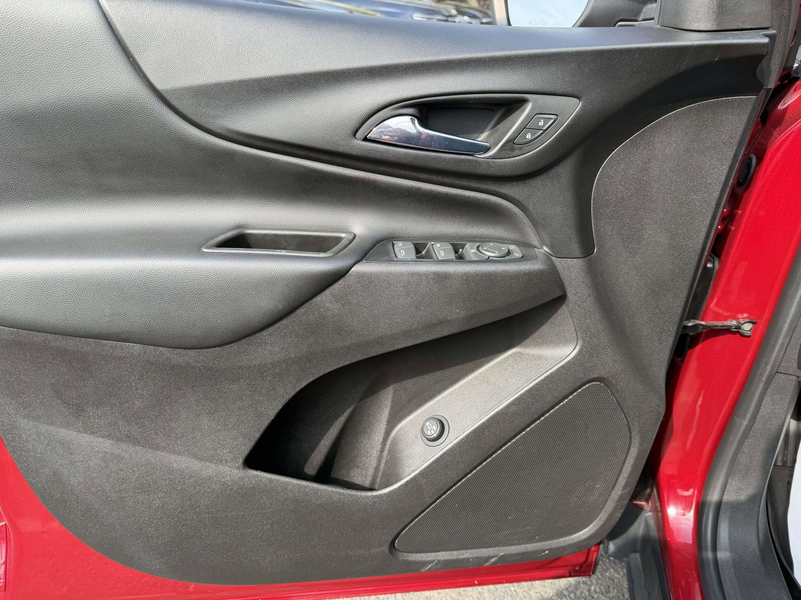 Used 2020 Chevrolet Equinox LT AWD/4WD image 19