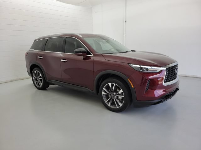 Used 2023 INFINITI QX60 Luxe FWD image 4
