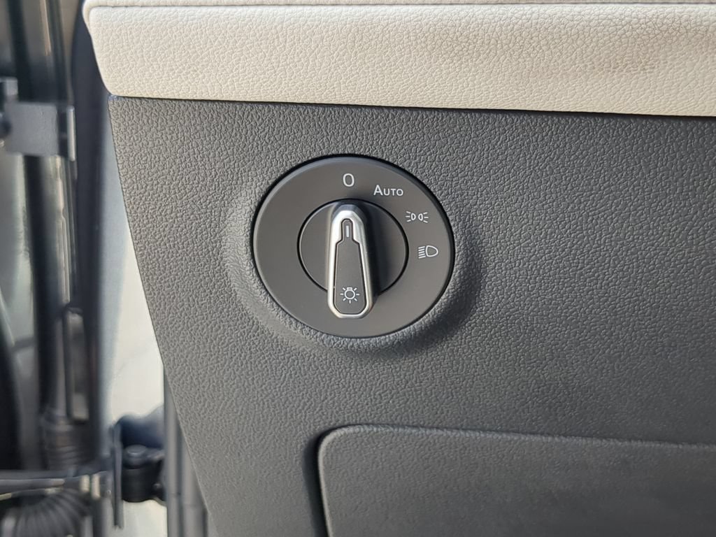 Certified 2025 Volkswagen Taos S FWD image 23