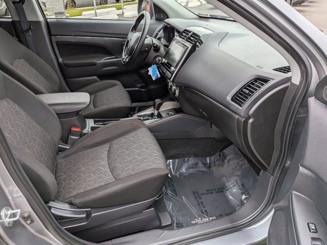 Used 2025 Mitsubishi Outlander Sport LE AWD/4WD image 5