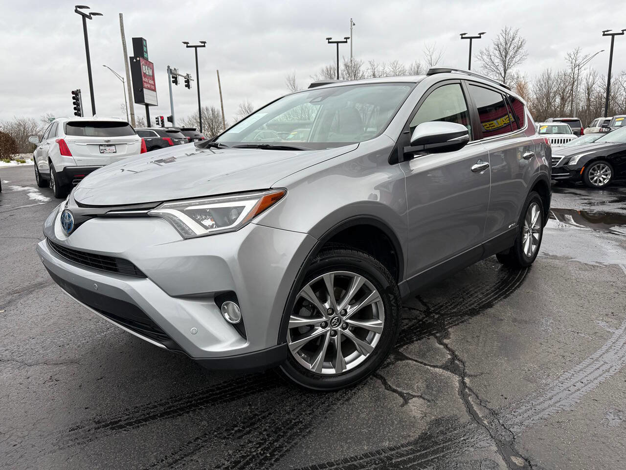 Used 2017 Toyota RAV4 Limited image 3