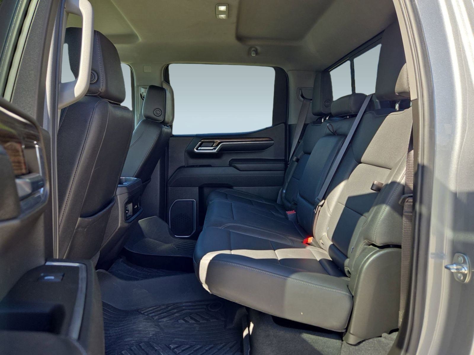 Used 2024 Chevrolet Silverado 1500 LT Trail Boss w/ Convenience Package II image 12