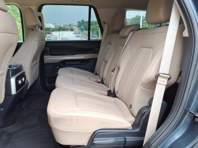 Used 2022 Ford Expedition Limited AWD/4WD image 9