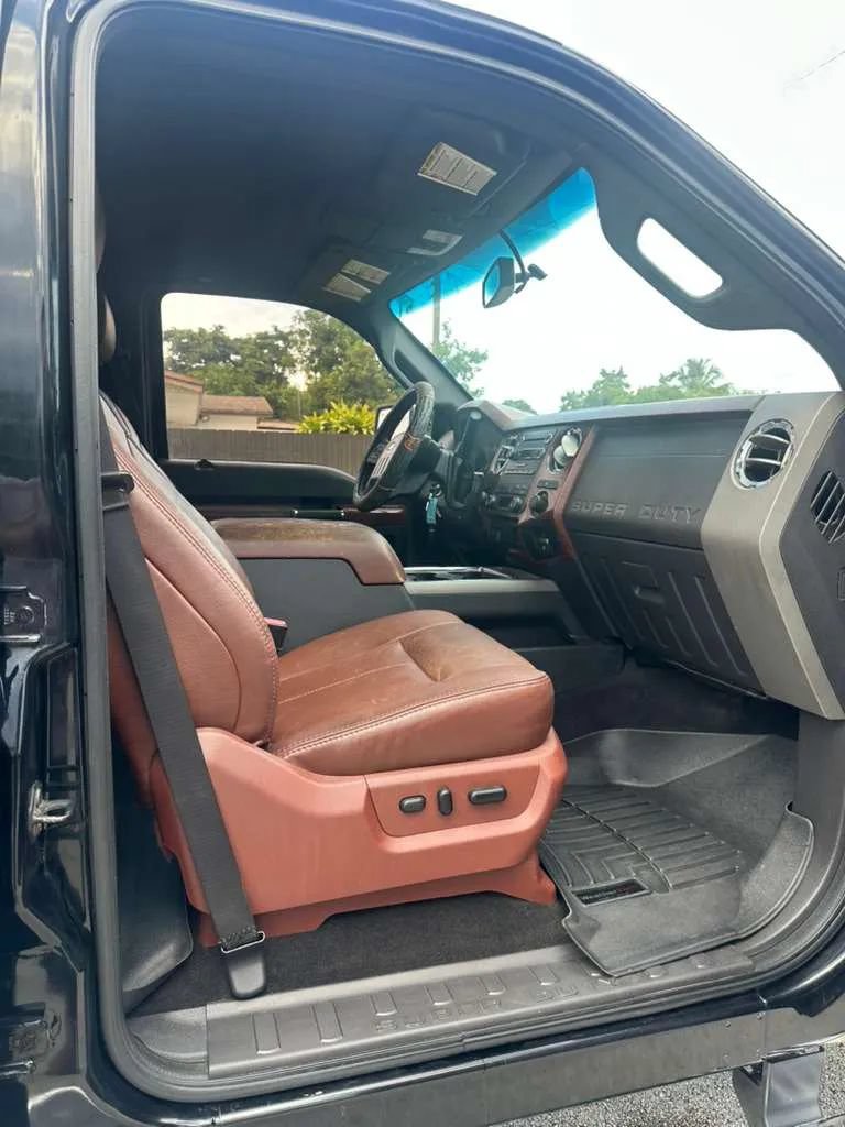 Used 2012 Ford F250 King Ranch w/ King Ranch w/Chrome Pkg AWD/4WD image 12