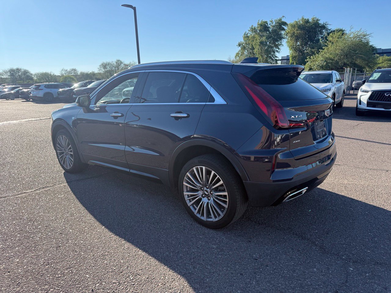 Used 2024 Cadillac XT4 Premium Luxury w/ Technology Package AWD/4WD image 7