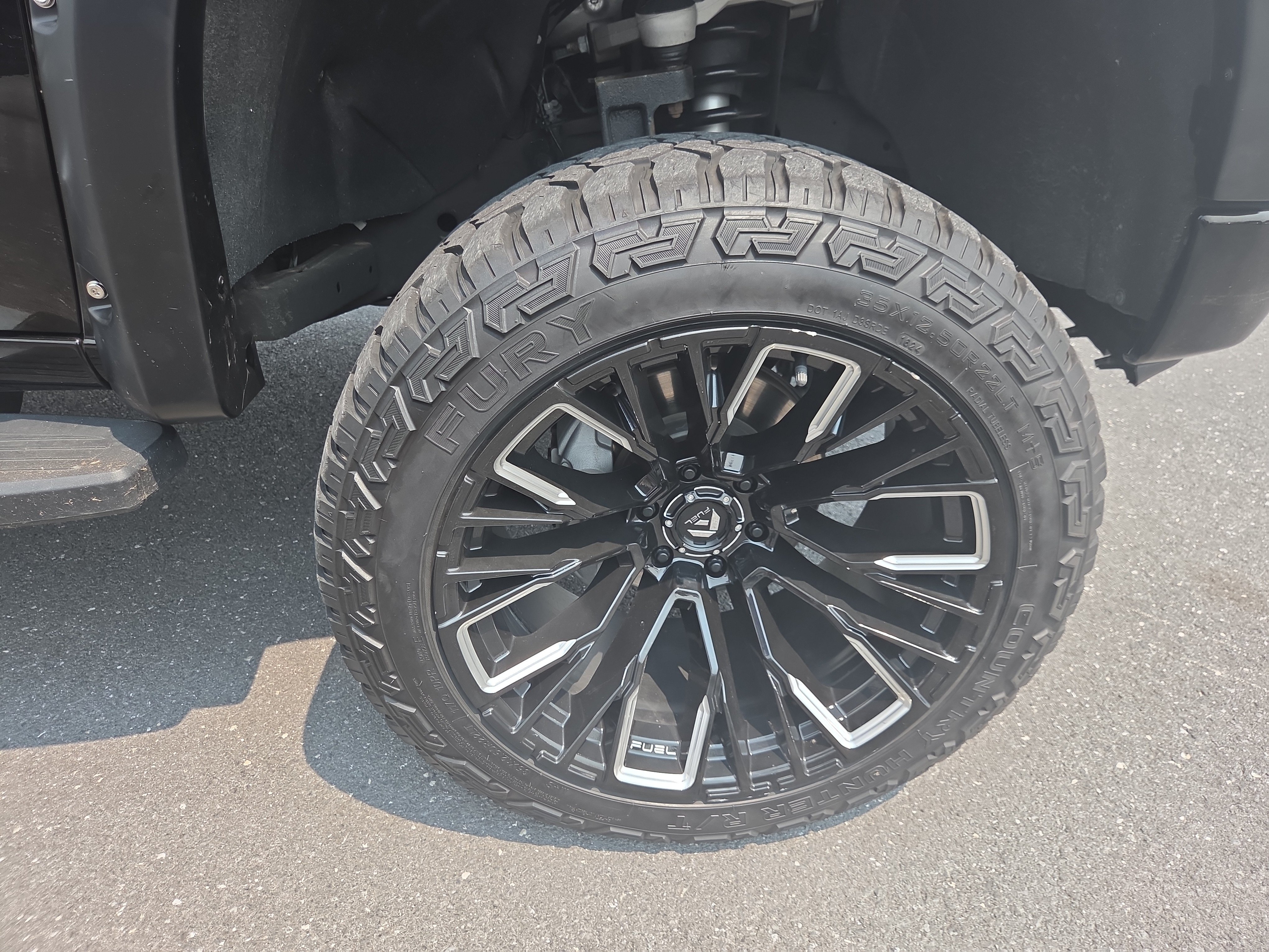 Used 2023 Chevrolet Silverado 1500 High Country w/ LPO, Dark Essentials Package AWD/4WD image 28