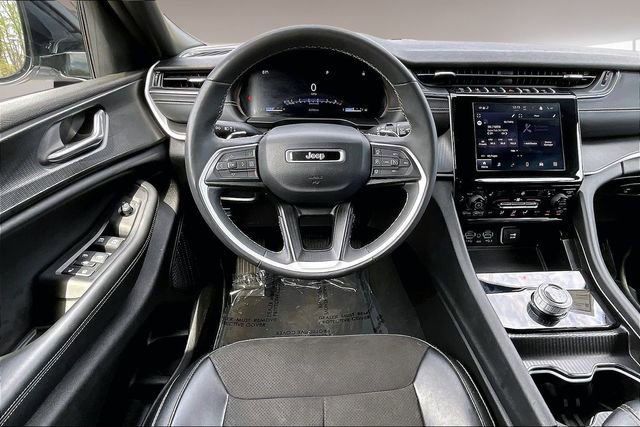 Used 2024 Jeep Grand Cherokee L Laredo AWD/4WD image 8