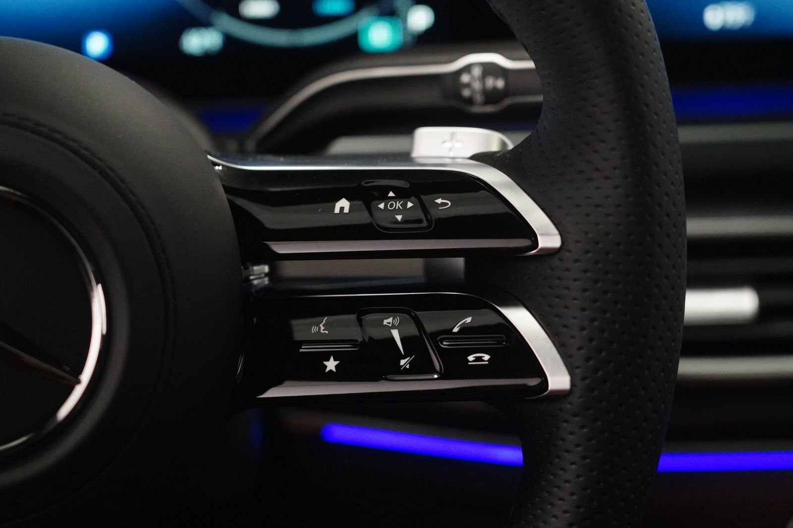 New 2026 Mercedes-Benz GLS 450 4MATIC image 21