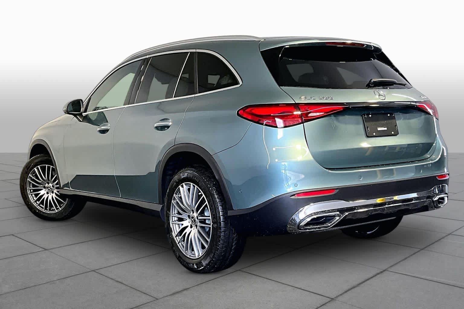 New 2027 Mercedes-Benz GLC 300 4MATIC image 3