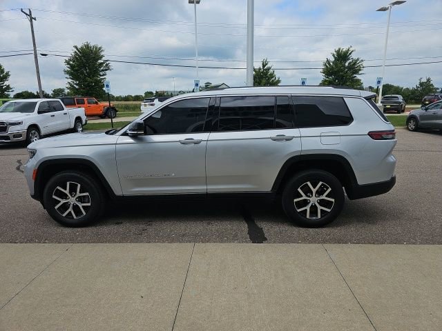 Used 2024 Jeep Grand Cherokee L Limited image 10