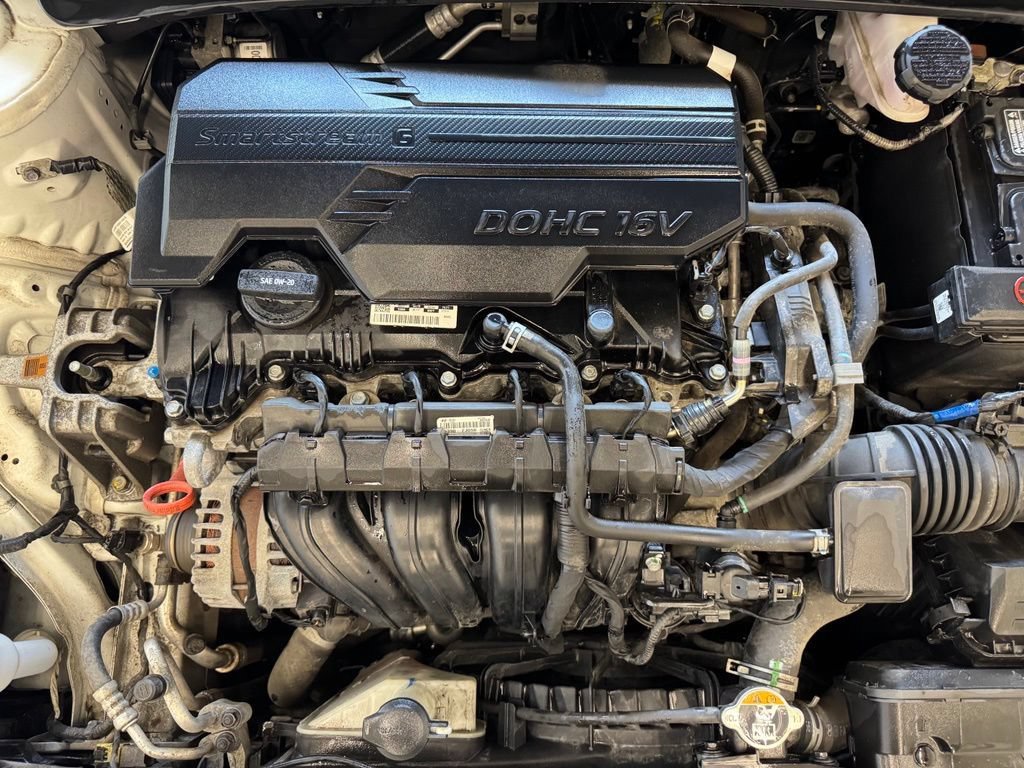 Used 2021 Hyundai Elantra SE FWD image 10