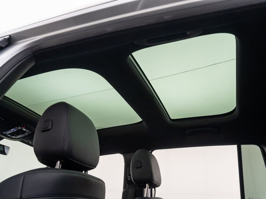 Used 2021 Mercedes-Benz GLB 250 4MATIC w/ Premium Package image 19