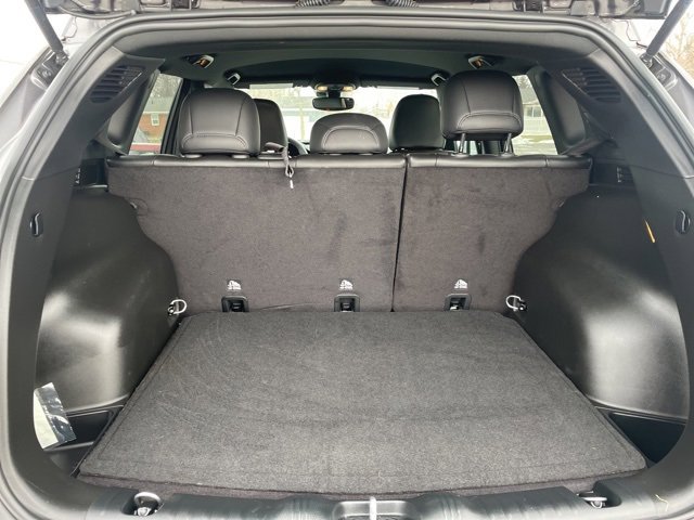 Used 2024 Jeep Compass Trailhawk w/ Trailhawk Convenience Group image 12