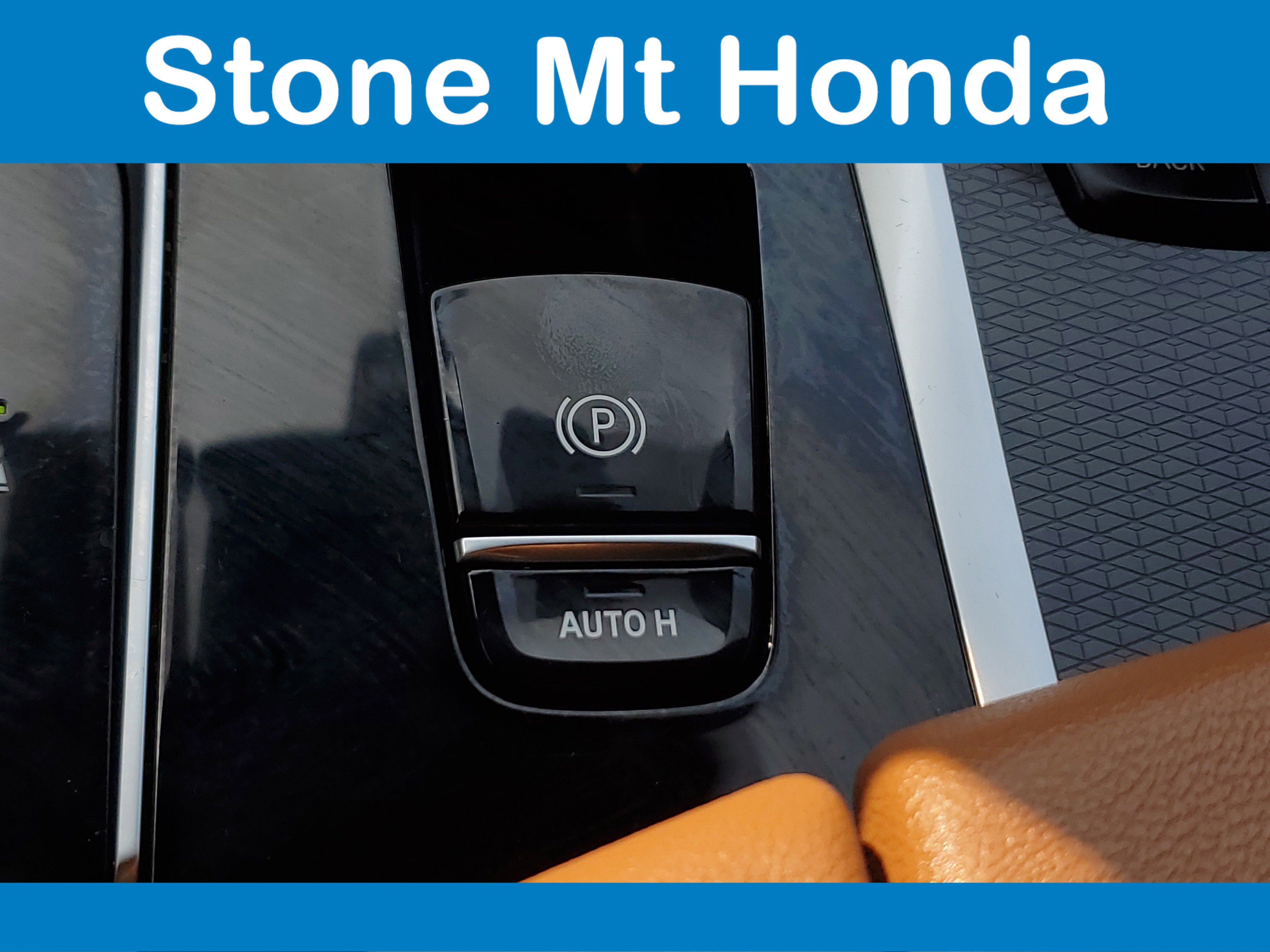 Used 2022 BMW 540i w/ M Sport Package image 29