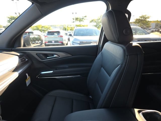 New 2027 Chevrolet Traverse LT w/ Driver Confidence Package FWD image 24