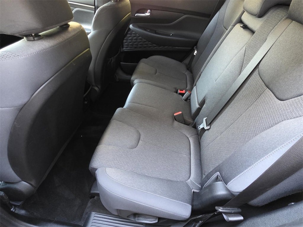 Used 2019 Hyundai Santa Fe SE image 10