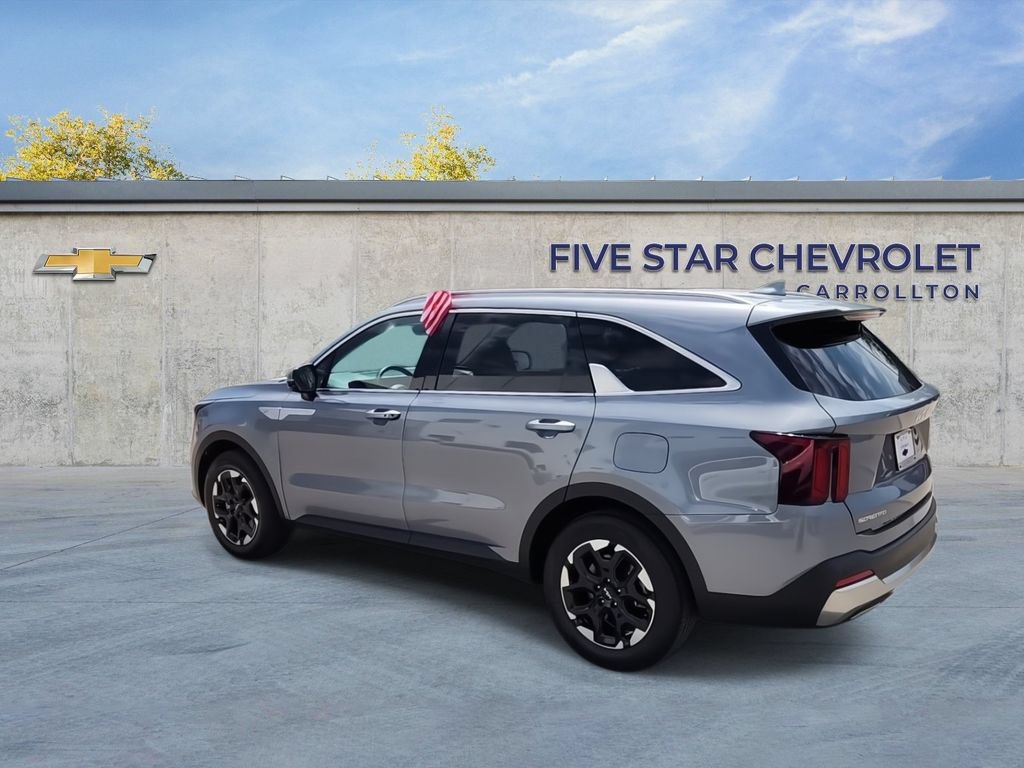 Used 2024 Kia Sorento S FWD image 6