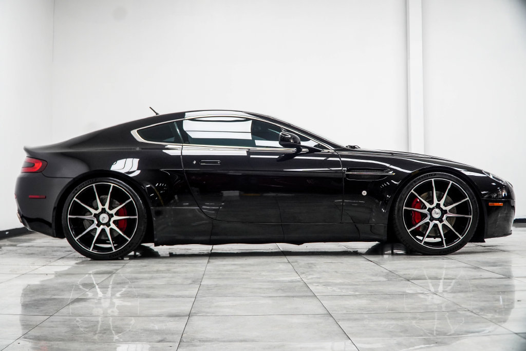 Used 2007 Aston Martin V8 Vantage Coupe RWD image 10
