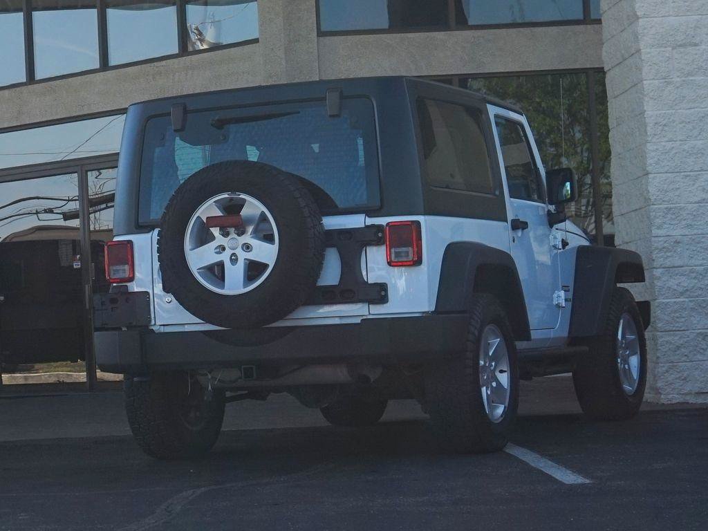 Used 2017 Jeep Wrangler Sport w/ Connectivity Group AWD/4WD image 3