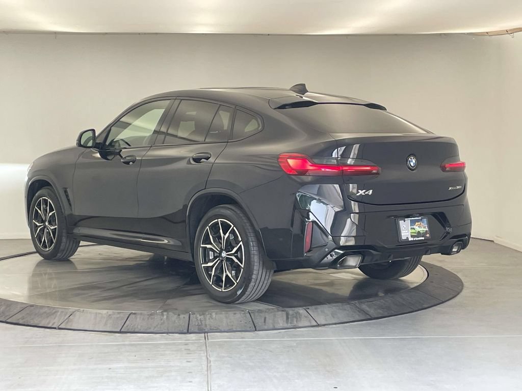 Used 2025 BMW X4 xDrive30i w/ Premium Package AWD/4WD image 3