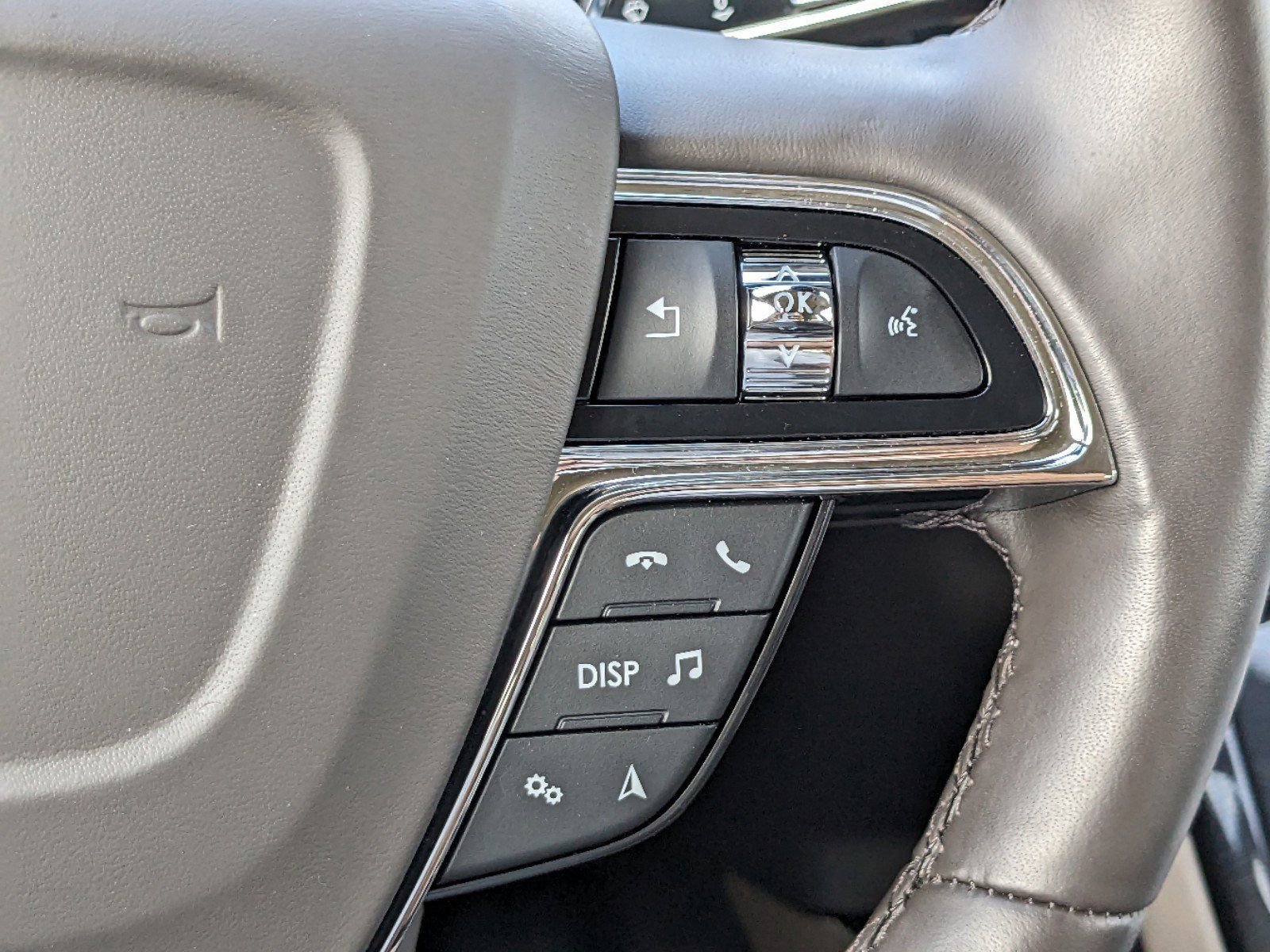 Certified 2023 Lincoln Nautilus Reserve w/ Equipment Group 201A image 30