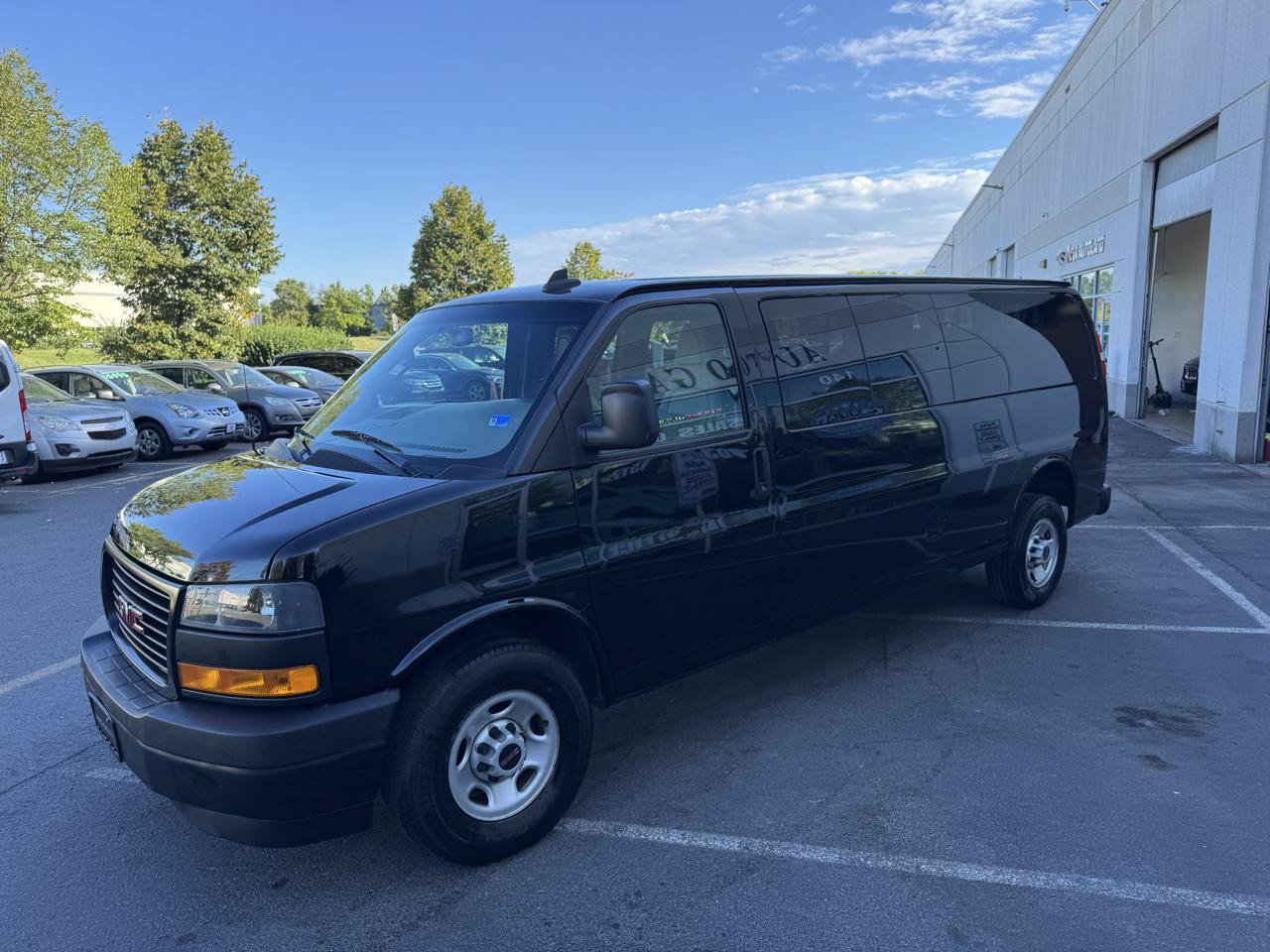 Used 2020 GMC Savana 3500 LS RWD image 25