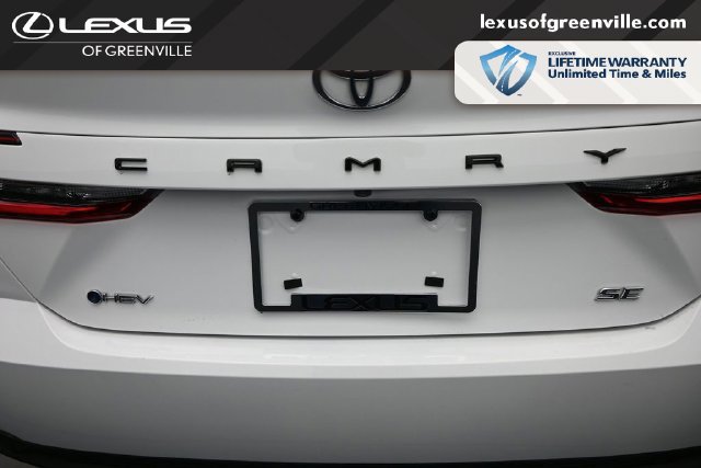 Used 2025 Toyota Camry SE w/ Multimedia Upgrade Package FWD image 11