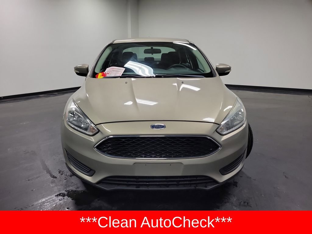 Used 2016 Ford Focus SE image 2