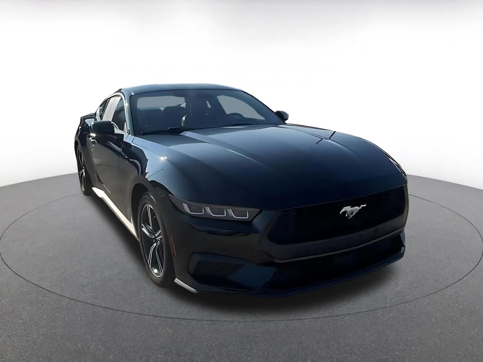 Used 2024 Ford Mustang Premium image 3