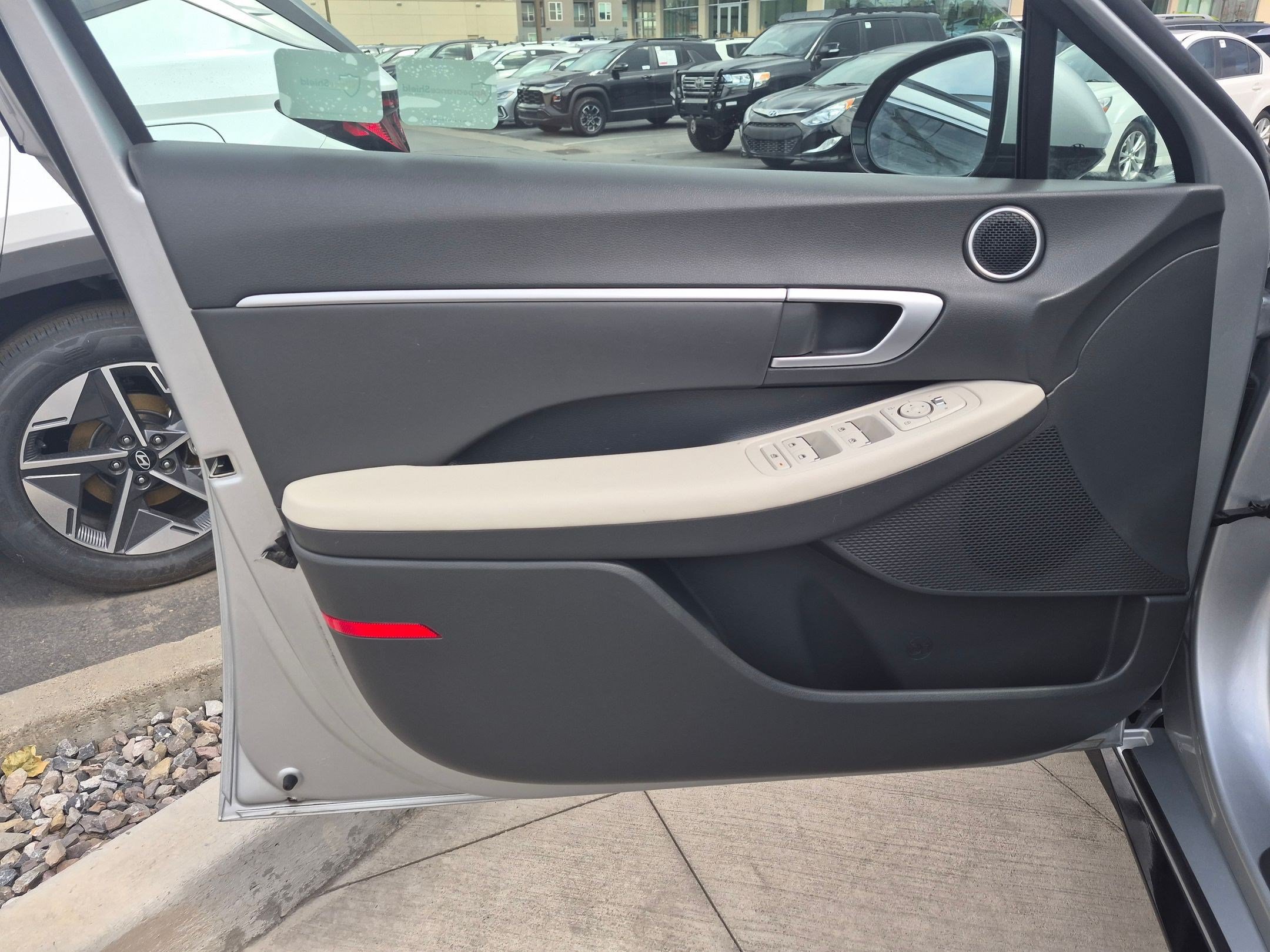 Certified 2025 Hyundai Sonata SEL FWD image 14